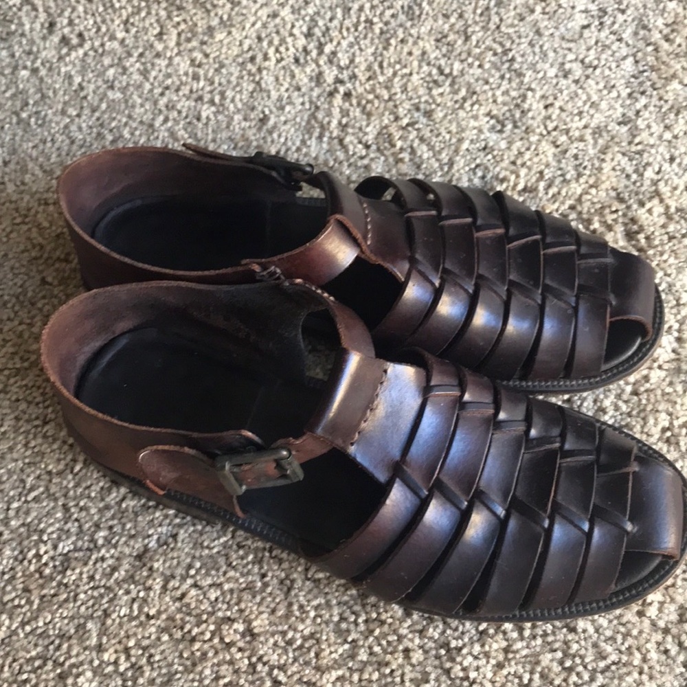 Leather fisherman sandals 8